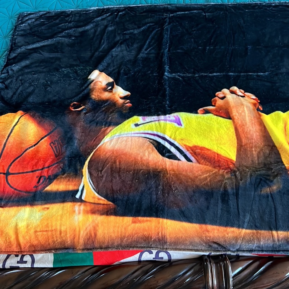 Kobe Bryant Throw Blanket